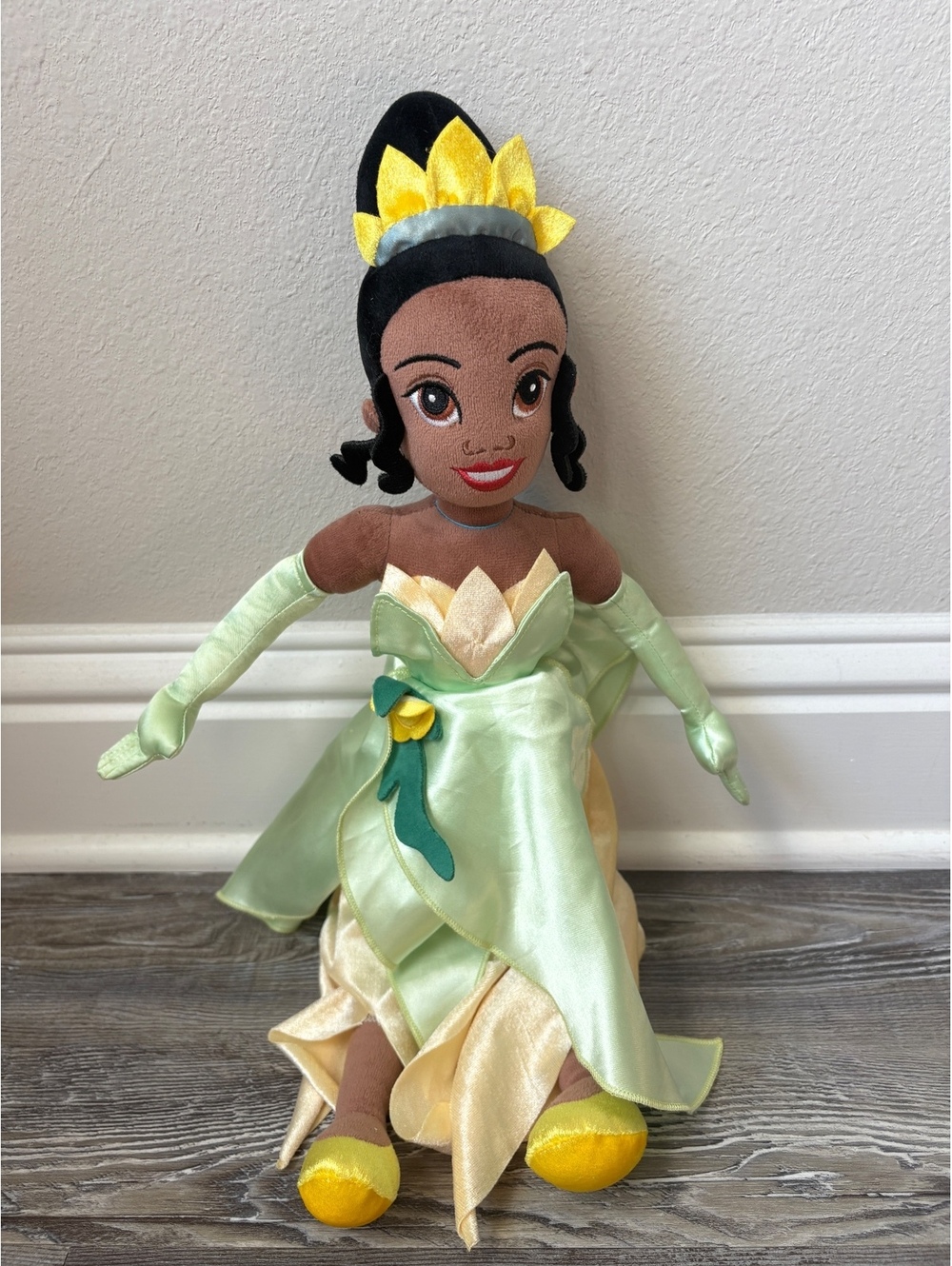 Disney Princess Tiana Plush Doll Princess & the Frog Green Gown Feld